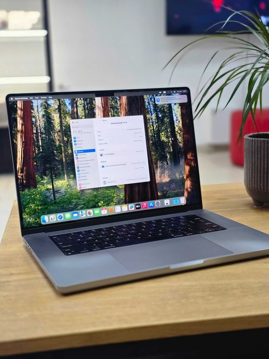 MacBook Pro 16 cali A2485 M1 Pro 16GB RAM 512GB SSD Silver / 1 Miesiąc Gwarancji / Faktura 23%