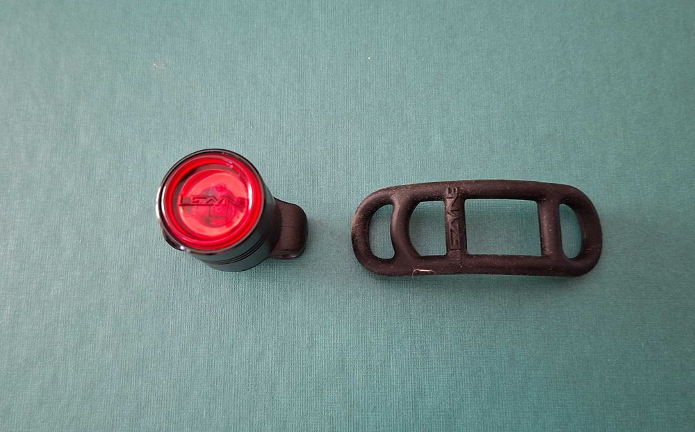 Luzes Lezyne Power Drive XL e Lezyne Femto Drive