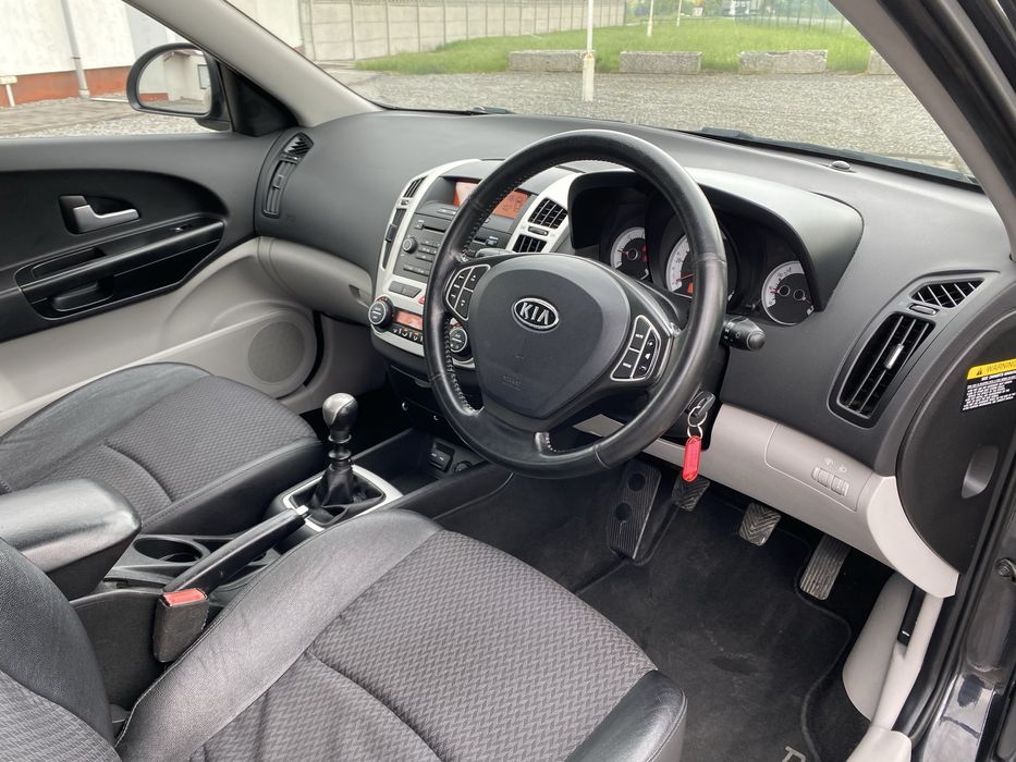 Kia Ceed 1.6 crdi klimatronic skora zadbany