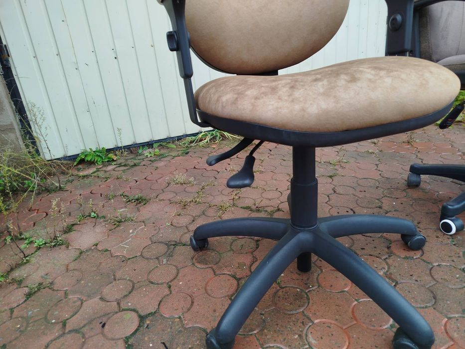 Продам комп'ютерні крісла