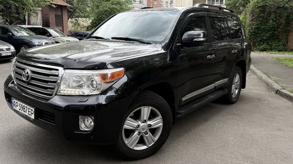 Продам Toyota Land Cruiser