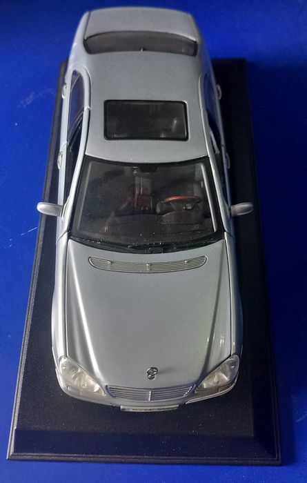 Miniatura mercedes escala 1.18 da maisto