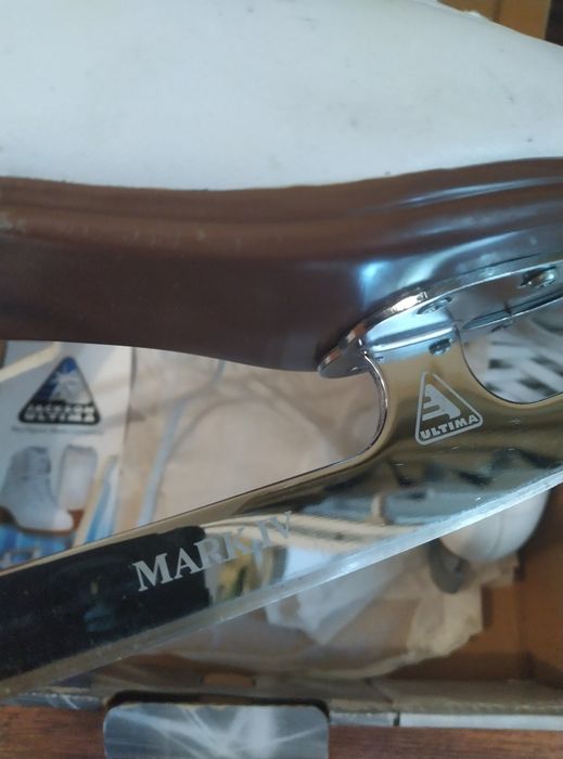 Продам ковзани,коньки професійні