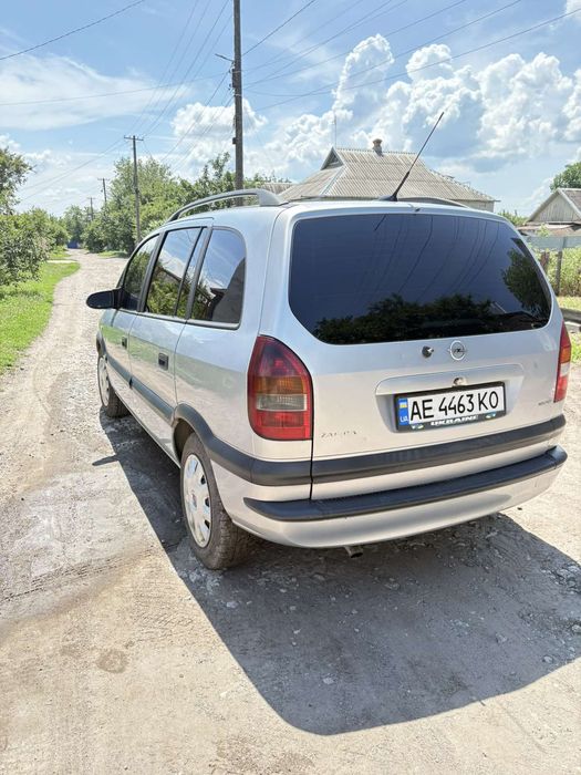 Продам Опель зафіра 2002 рік. 2.0 дизель