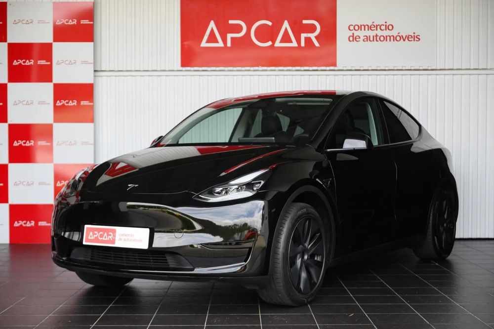 Tesla Model Y Long Range RWD