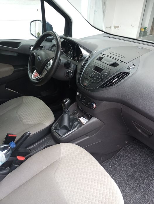 Ford Courier como nova