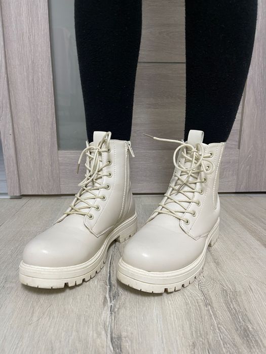 Ботинки бежевые демисезонные