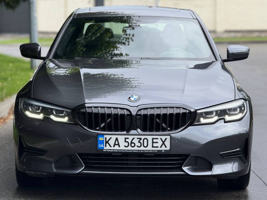 Продам BMW 330i