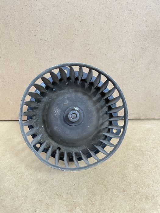 Мотор отопителя ГАЗ-24