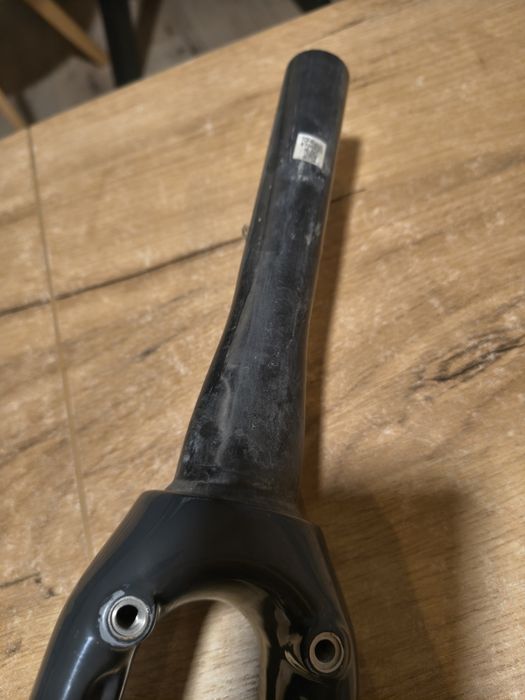 Widelec szosowy Carbon