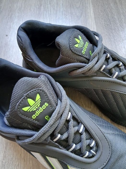 Кросівки Adidas Oztral