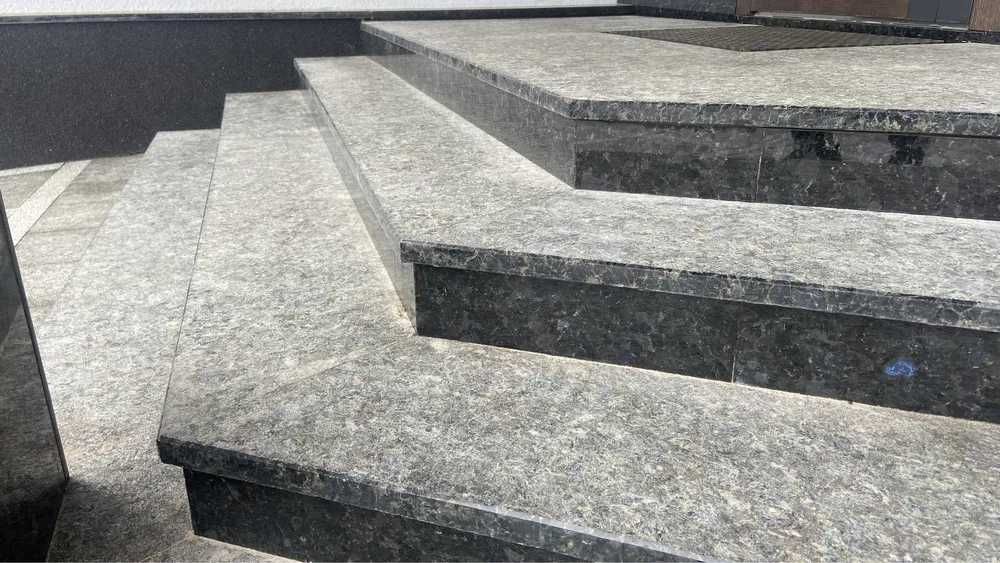 ВИРОБИ З ГРАНІТУ | Підвіконня | Сходи | Парапети | Кришки | Стільниці