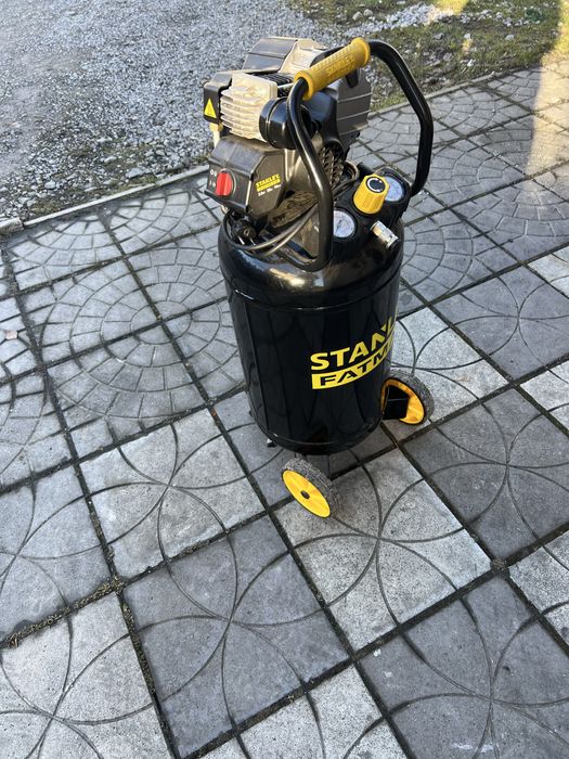 Sprezarka stanley fat max uszkodzona