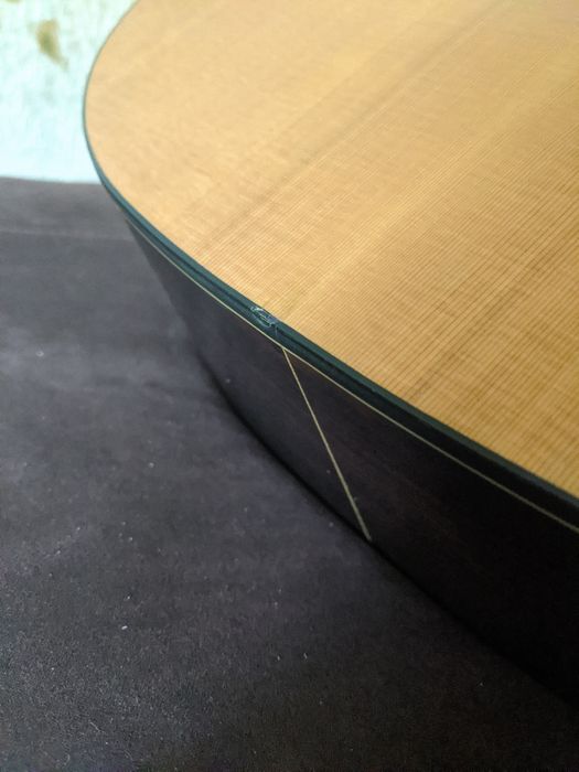 Admira Maria гітара