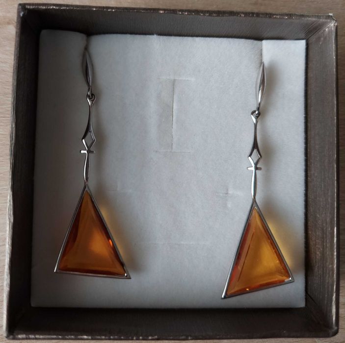 Kolczyki srebrne ze szlifowanym bursztynem