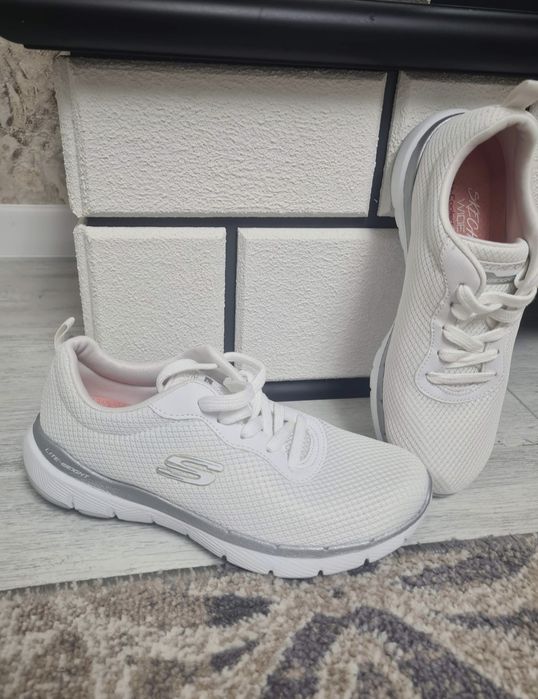 Кросівки білі літні Skechers 37 Memory Foarm
