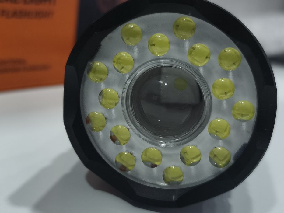 Lanterna Led Super Potente