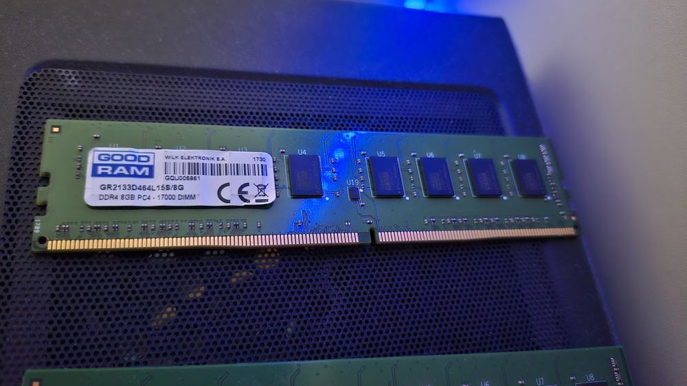 RAM 8GB DDR4 działające