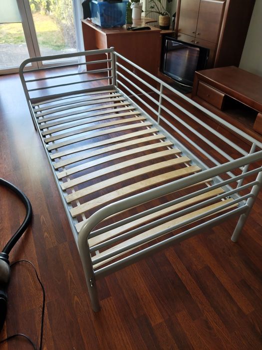 Łóżko pojedyncze 90x200 stelaż materac