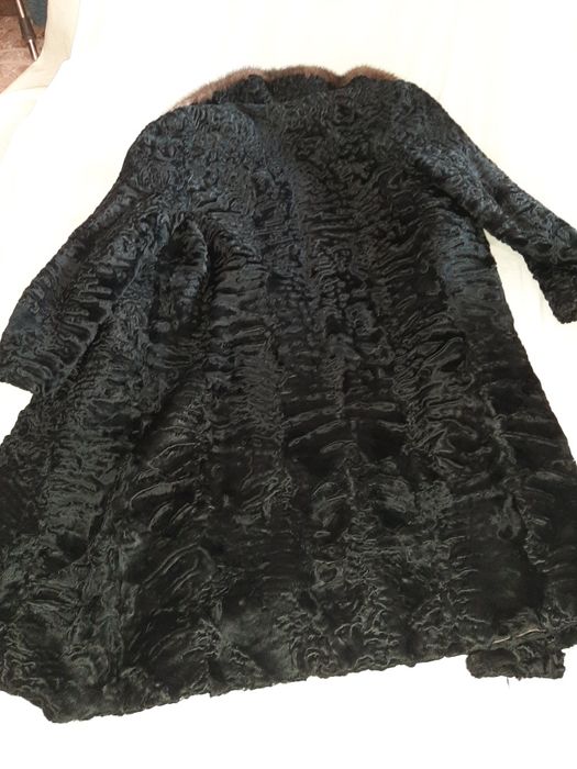 Futro czarne,  karakuły, swakara