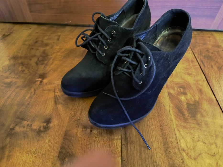 Botki czarne Lasocki 38