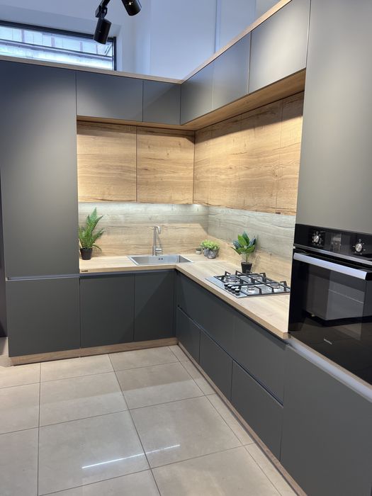 Кухні на замовлення