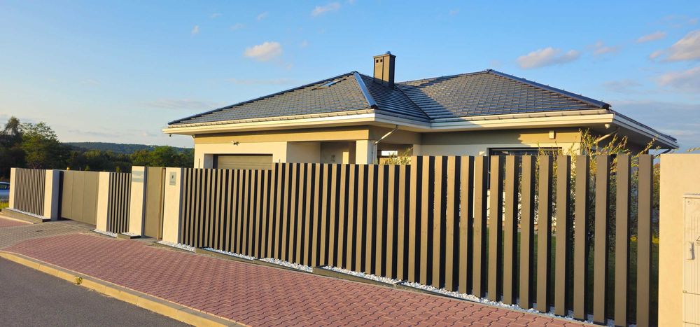 Ogrodzenie pionowe, grzebieniowe, pionowy panel - ALUMINIUM