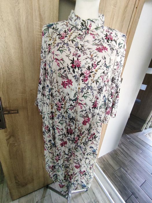 Sukienka firmy H&M w rozm 44/46 zapraszam