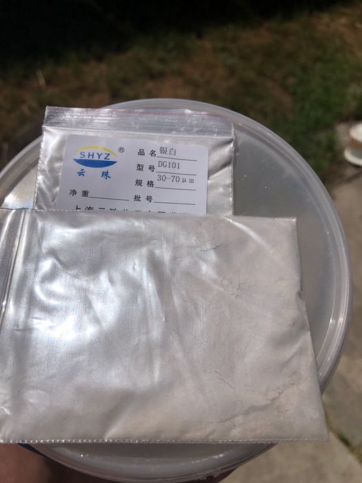 Перламутровий пігмент 550 грн за кг серебряни, 800 грн за кг золотого