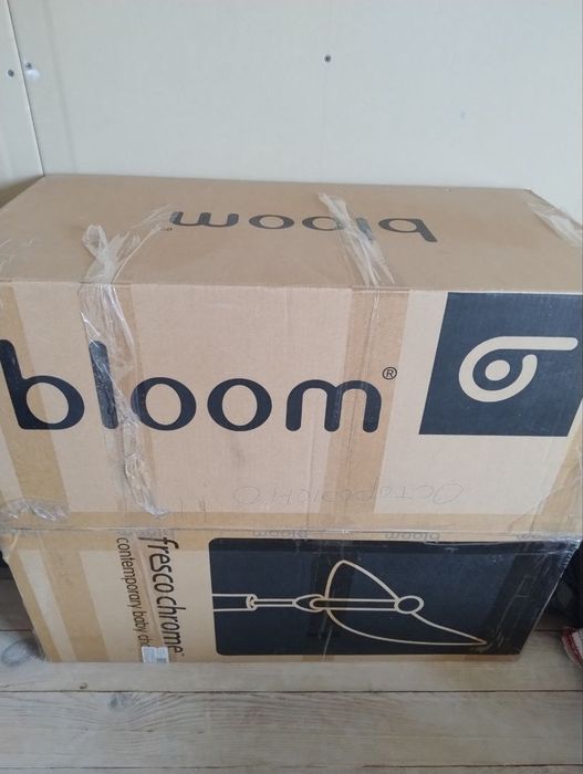 Bloom стільчик для годування Fresco Silver +Bloom набір вкладок