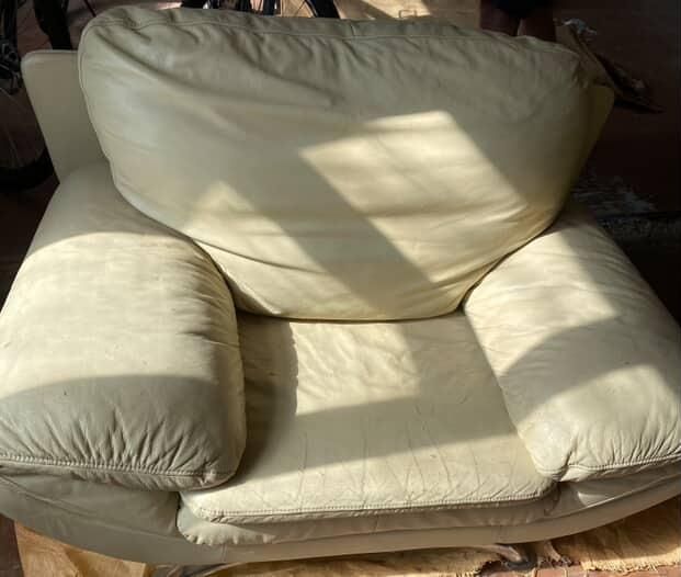 Продам 2 кресла б.у