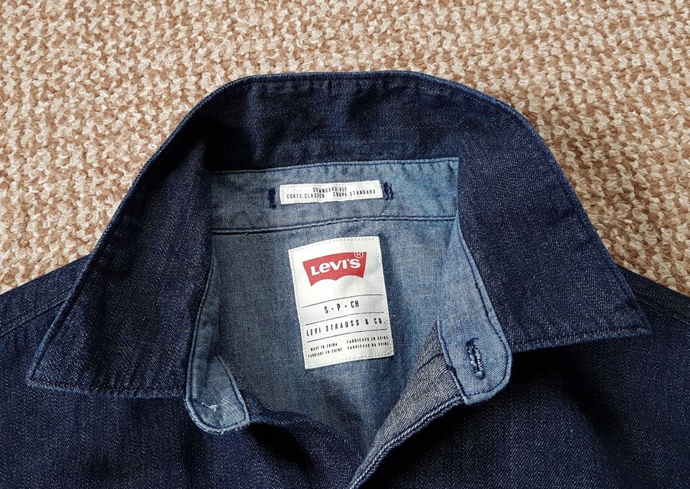 Levi's джинсова сорочка standart fit оригінал S