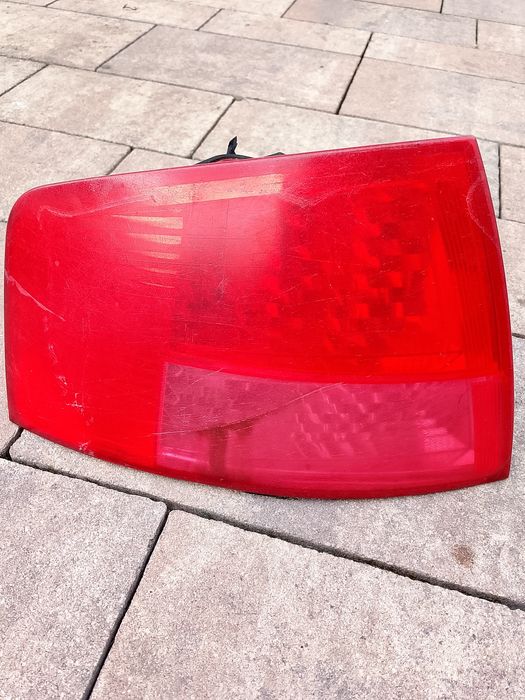 Lampa lewy tył w błotnik Audi A8 D3, 4E0945.095C