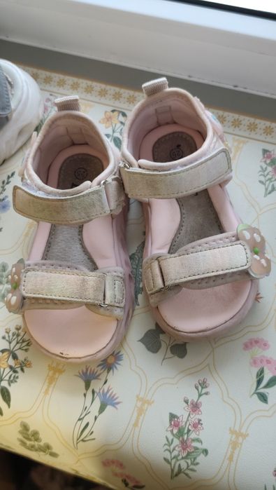 Сандалі босоніжки на хлопчика і дівчинку