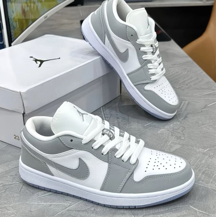 Кросівки жіночі nike jordan