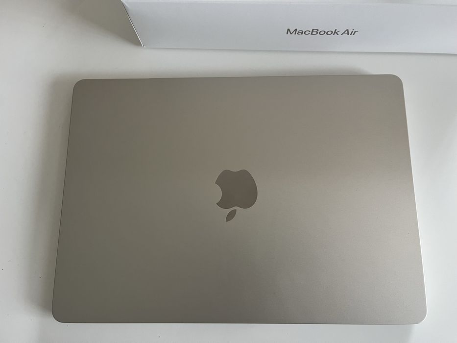 MacBook Air 13” M4 - 16 GB RAM / 256 GB SSD - Como Novo/Garantia