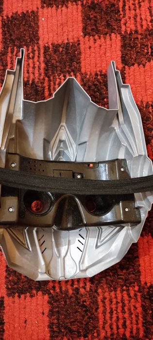 Продам маску на батарейках