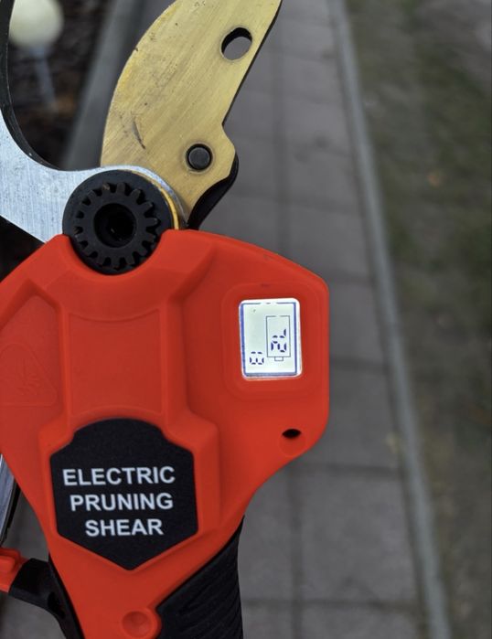 Sekator akumulatorowy 21V mocny z przedluzka