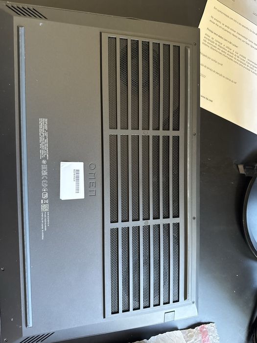 HP OMEN 16 Ryzen 9 RTX 165Hz + carregador– Para Peças/Reparação