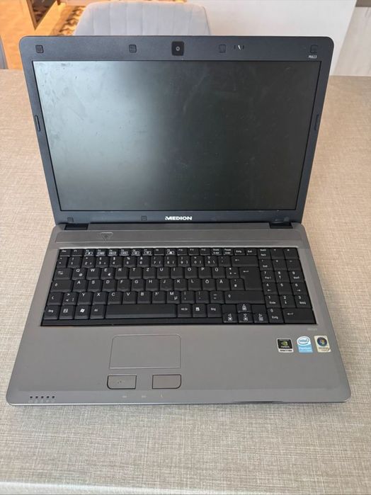 5 Laptops defeituosos (HP, Asus, Sony Vaio, Medion, Dell).