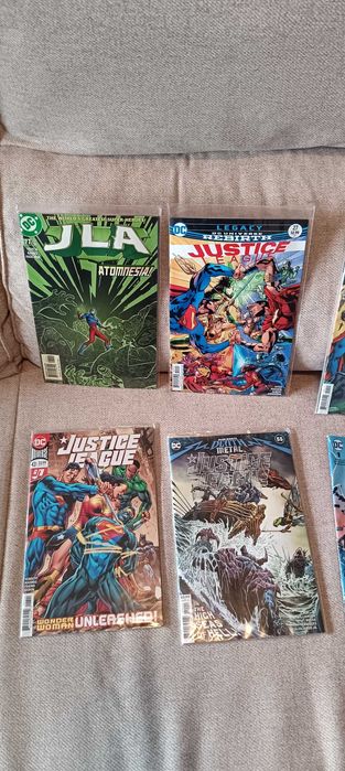 Vendo! 50 comics sortidos Dc. Bom estado