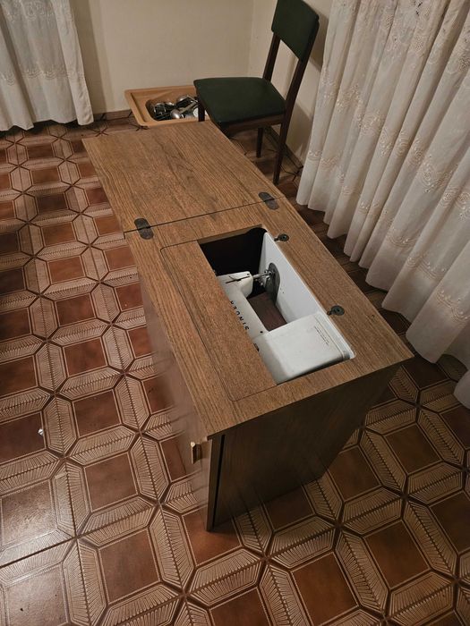 Máquina de costura Singer