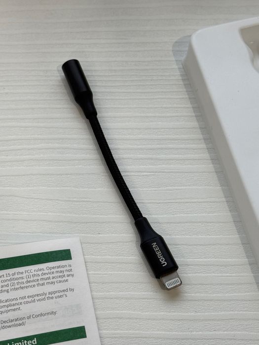 Адаптер Lightning 3,5 мм aux