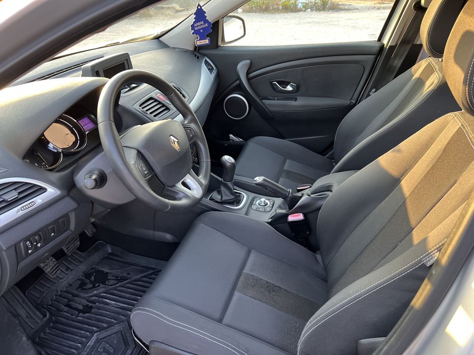 Renault Mégane 1.5 dCi — Apenas 85.000 km reais (Nacional)