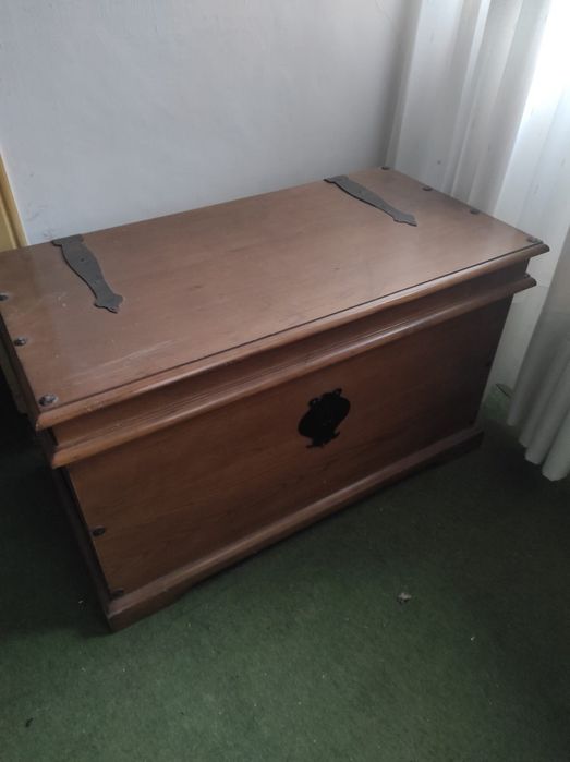 Moveis antigos em madeira