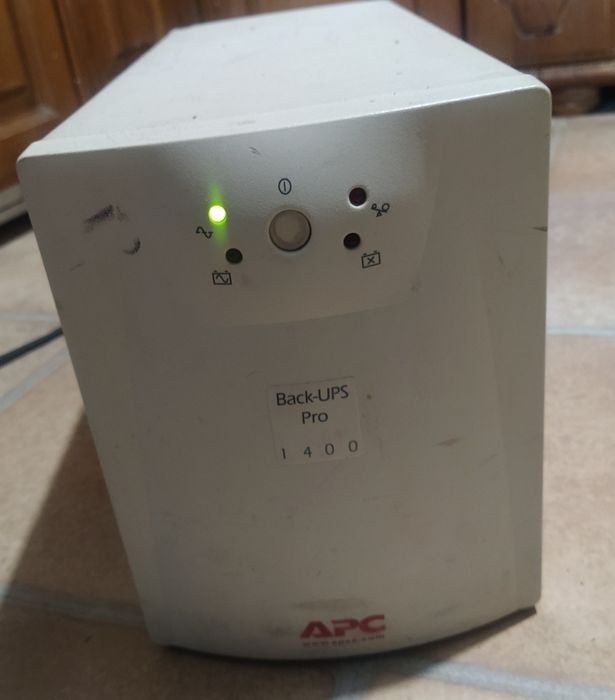 APC Back UPS Pro 1400