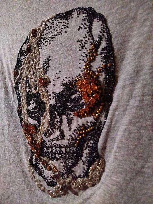 Серая футболка с черепом вышивка Alexander McQueen