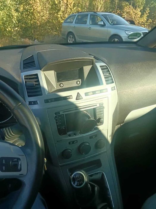 Opel Zafira — 2012 рік