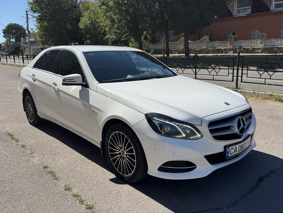 Mercedes e220 офіційний 4х4