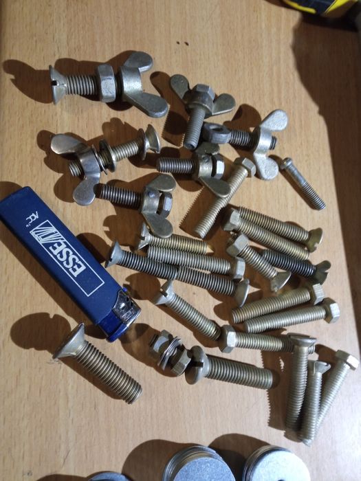 Болты крепления гайки шайбы